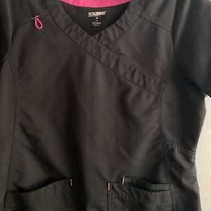 Black Scrub Star black top